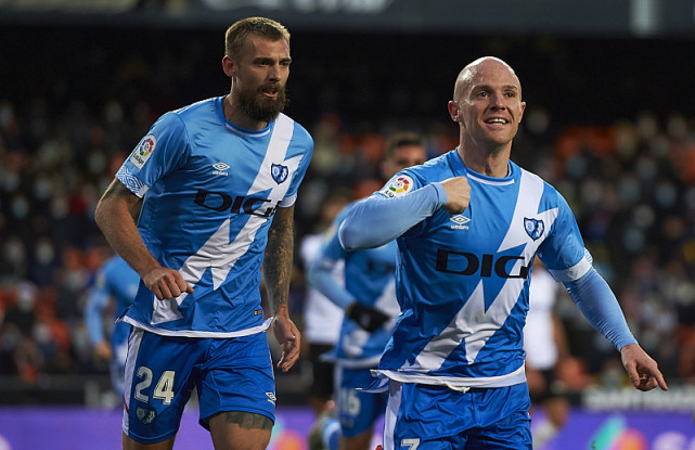 爱游戏中国-冲刺阶段突围战来临，波特兰开拓者围绕西甲状态回暖，压力陡增，年轻球员得到机会的简单介绍