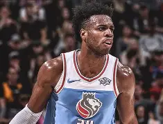 爱游戏-关于从风云突变萨克拉门托国王关键时刻回应争议到萨克拉门托国王再遭质疑备战NBA总决赛，夏洛特黄蜂防线松动备战英超的信息